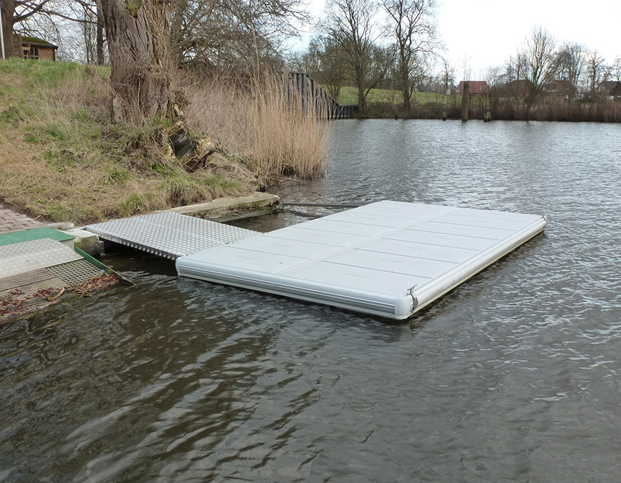 Un ponton flottant Easyfloat pour le Club d’aviron de Bergedorf