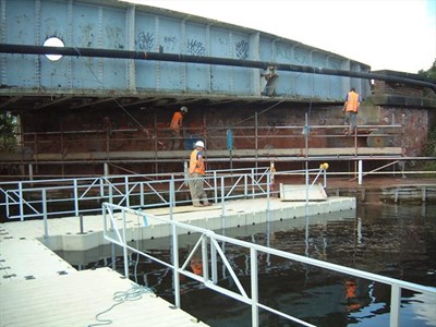 pontons-flottants-travaux-eau-maintenance-12.JPG